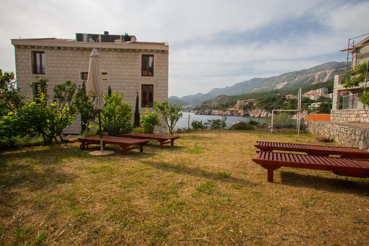 Apartments Varja Sveti Stefan Esterno foto